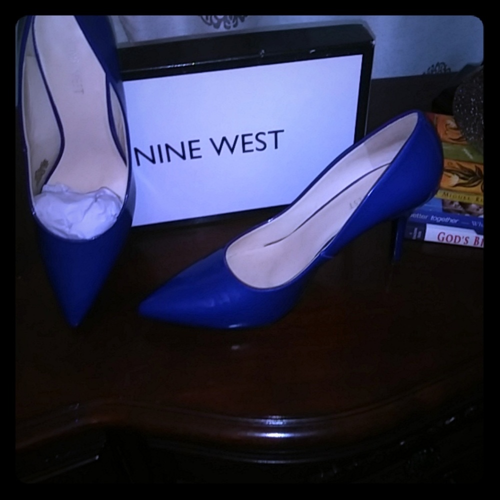 Nine West pump
